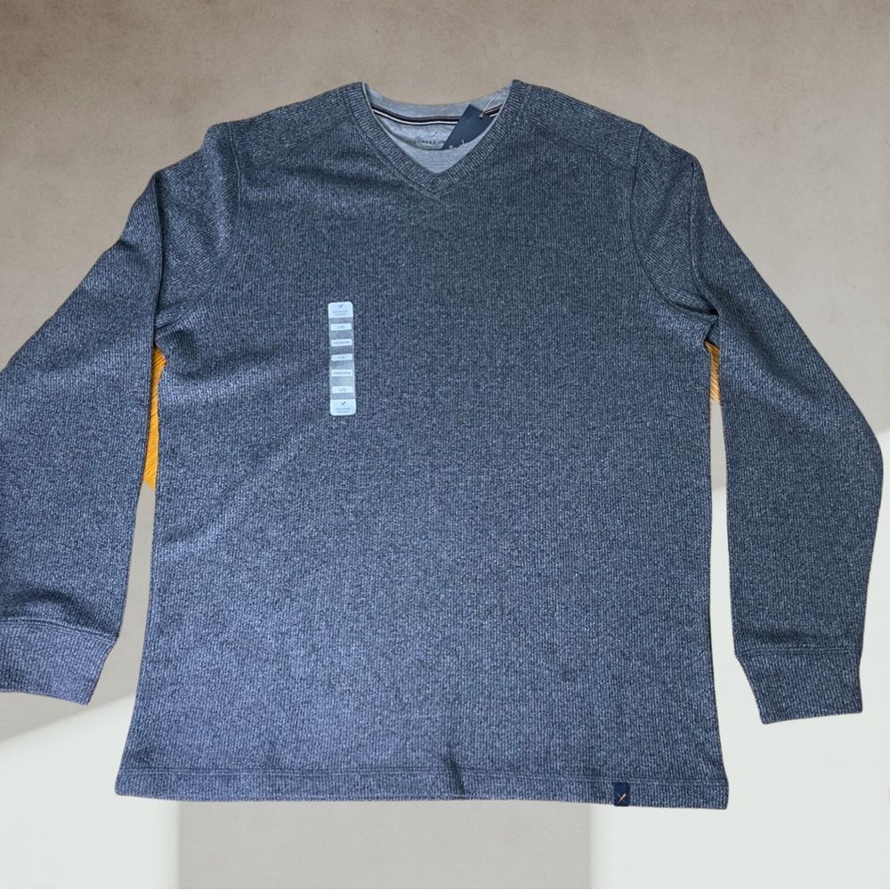 Denver Hayes Men’s v-neck pullover in Dark gray Size Large NWT